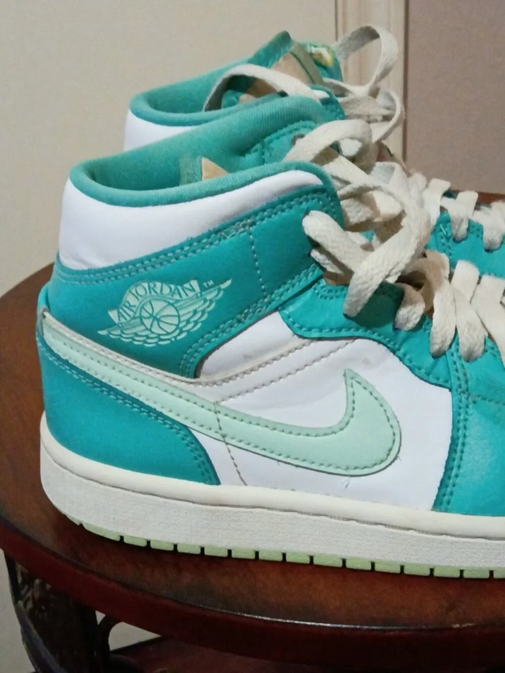 Air Jordan Womens Air Jordan 1 Mid Island Marine Green-DV2229-300 Size 5